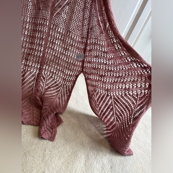 Knitted flow “vest” cover - Picture 4 of 4